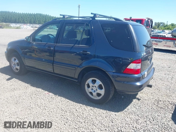 2002 Mercedes-Benz M 320/430/500 с VIN 4JGAB54EX2A340282, выставлен на аукционе IAAI как лот 42237129 с пробегом 179 374 миль миль и . История ставок и продаж доступна на DreamBid. Изображение 3.