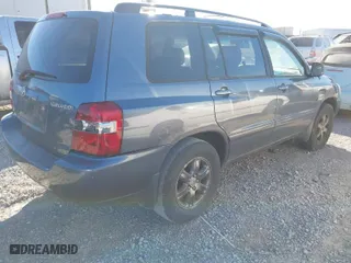2005 Toyota Highlander with VIN JTEDP21AX50073749, listed as a IAAI auction lot 41682648 with 226,166 mi miles. Bid and sale history available at carsss.com. Image 4.