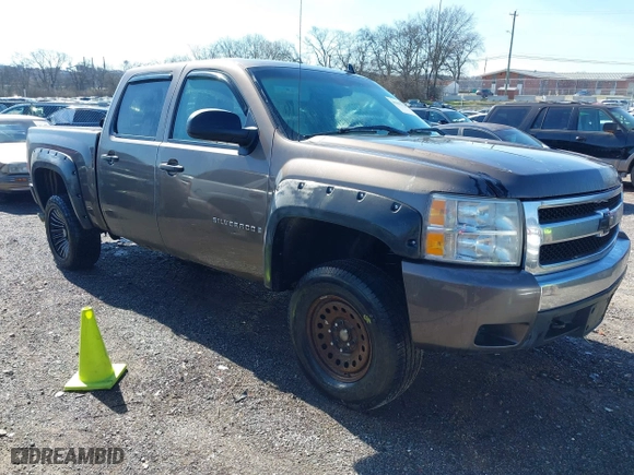 2007 Chevrolet Silverado 1500 LS with VIN 2GCEK13C671625576, listed as a IAAI auction lot 41592726 with 264,429 mi miles. Bid and sale history available at carsss.com. Image 1.