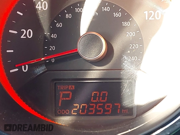 2013 Kia Sorento SX with VIN 5XYKW4A27DG393624, listed as a IAAI auction lot 41404019 with 203,597 mi miles. Bid and sale history available at carsss.com. Image 7.