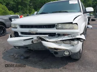 2005 Chevrolet Tahoe Z71 with VIN 1GNEC13T55R229552, listed as a IAAI auction lot 42391832 with 173,633 mi miles and . Bid and sale history available at DreamBid. Image 6.