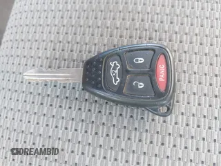 2006 Jeep Commander z VIN 1J8HG48N26C104740, wystawiony jako IAAI lot #42813918 z przebiegiem 182 464 mil mil oraz . Historia ofert i sprzedaży dostępna na DreamBid. Obrazek 11.