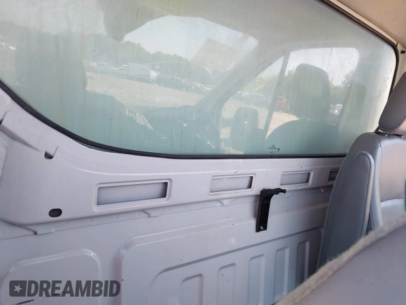 2018 Ford Transit z VIN 1FDBF8ZM8JKA99681, wystawiony jako IAAI lot #42656275 z przebiegiem 65 897 mil mil oraz . Historia ofert i sprzedaży dostępna na DreamBid. Obrazek 8.