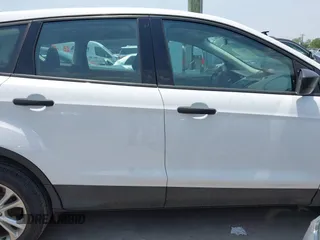 2018 Ford Escape S z VIN 1FMCU0F7XJUB36437, wystawiony jako IAAI lot #42248034 z przebiegiem 50 686 mil mil oraz . Historia ofert i sprzedaży dostępna na DreamBid. Obrazek 13.
