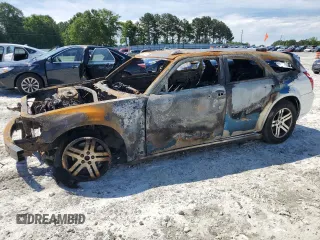 2005 Dodge Magnum z VIN 2D4FV48T05H185562, wystawiony jako Copart lot #56011775 z przebiegiem Nie podano mil oraz Nie do naprawy. Historia ofert i sprzedaży dostępna na DreamBid. Obrazek 1.