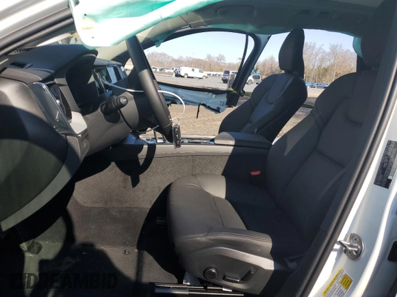2025 Volvo XC60 Plus с VIN YV4M12RC1S1116731, выставлен на аукционе Copart как лот 44860085 с пробегом 1 923 миль миль и Чистый • Clean title. История ставок и продаж доступна на DreamBid. Изображение 7.