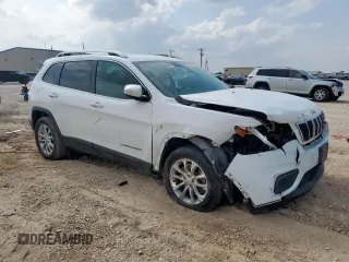 2019 Jeep Cherokee Latitude with VIN 1C4PJLCB2KD307482, listed as a Copart auction lot 59474485 with 69,628 mi miles and Salvage title. Bid and sale history available at DreamBid. Image 4.