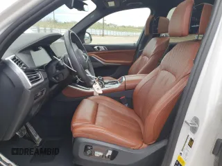 2021 BMW X5 M50i with VIN 5UXJU4C05M9E44232, listed as a Copart auction lot 53387665 with 49,978 mi miles and Salvage Title. Bid and sale history available at DreamBid. Image 7.
