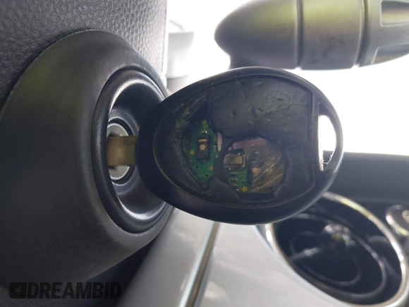 2002 MINI Hardtop with VIN WMWRC33432TE11649, listed as a IAAI auction lot 42583224 with 114,339 mi miles and . Bid and sale history available at DreamBid. Image 11.