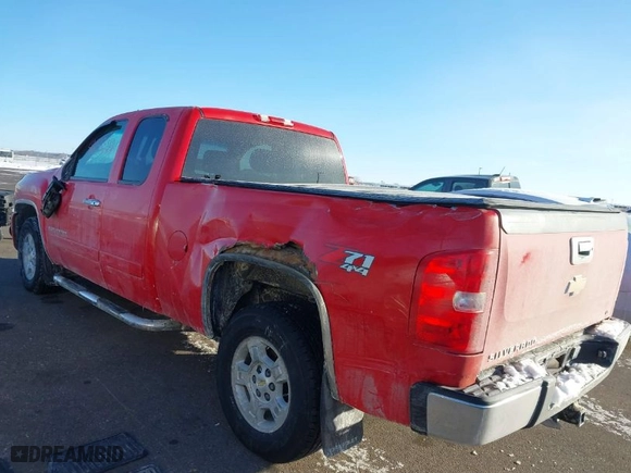 2008 Chevrolet Silverado 1500 LT w/1LT with VIN 1GCEK19J38Z110310, listed as a IAAI auction lot 41642206 with 160,051 mi miles. Bid and sale history available at carsss.com. Image 3.