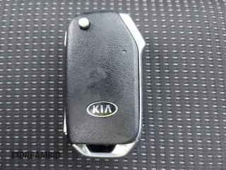 2020 Kia Forte LXS z VIN 3KPF24AD6LE257852, wystawiony jako IAAI lot #42361136 z przebiegiem 59 107 mil mil oraz . Historia ofert i sprzedaży dostępna na DreamBid. Obrazek 11.