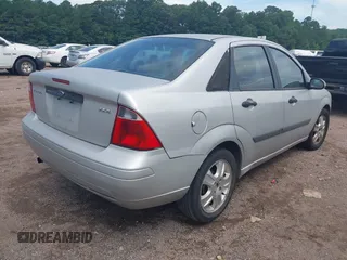 2005 Ford Focus S с VIN 1FAFP34N95W101125, выставлен на аукционе IAAI как лот 42647066 с пробегом 343 586 миль миль и . История ставок и продаж доступна на DreamBid. Изображение 4.