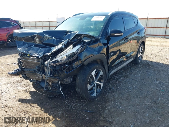 2017 Hyundai Tucson Sport z VIN KM8J33A23HU490270, wystawiony jako IAAI lot #42042967 z przebiegiem 121 660 mil mil oraz . Historia ofert i sprzedaży dostępna na DreamBid. Obrazek 2.