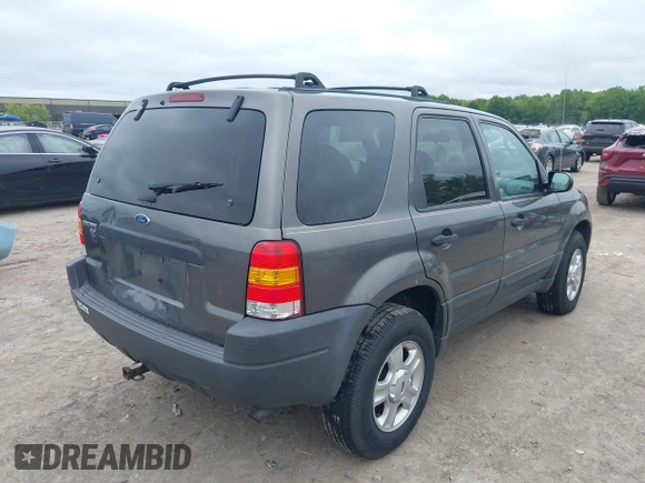 2004 Ford Escape XLT z VIN 1FMCU931X4DA18154, wystawiony jako IAAI lot #42364169 z przebiegiem 173 391 mil mil oraz . Historia ofert i sprzedaży dostępna na DreamBid. Obrazek 4.
