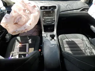 2020 Ford Fusion SE z VIN 3FA6P0LU2LR114869, wystawiony jako Copart lot #58255265 z przebiegiem 93 131 mil mil oraz Szkoda całkowita • Salvage title. Historia ofert i sprzedaży dostępna na DreamBid. Obrazek 8.