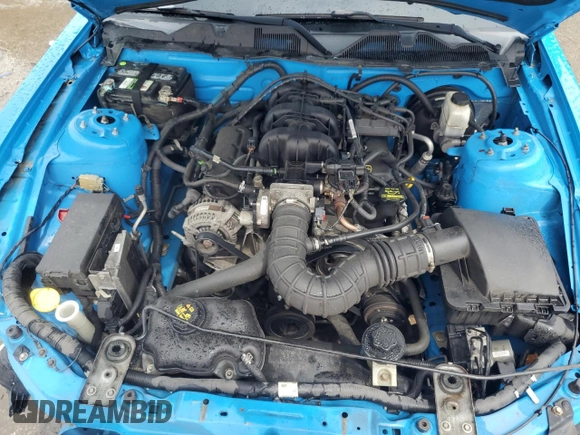 2010 Ford Mustang V6 z VIN 1ZVBP8EN1A5167198, wystawiony jako Copart lot #54475385 z przebiegiem 116 344 mil mil oraz Nie do naprawy • Non repairable. Historia ofert i sprzedaży dostępna na DreamBid. Obrazek 11.