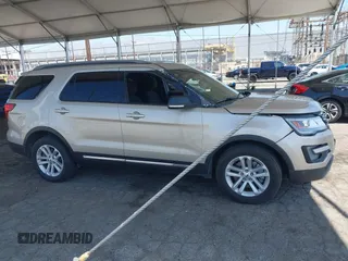 2017 Ford Explorer XLT z VIN 1FM5K7D85HGD89676, wystawiony jako IAAI lot #42313283 z przebiegiem 89 358 mil mil oraz . Historia ofert i sprzedaży dostępna na DreamBid. Obrazek 13.