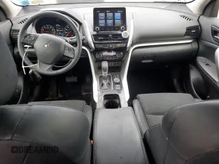 2023 Mitsubishi Eclipse Cross SE z VIN JA4ATWAA3PZ027487, wystawiony jako Copart lot #60592895 z przebiegiem 28 935 mil mil oraz Szkoda całkowita • Salvage title. Historia ofert i sprzedaży dostępna na DreamBid. Obrazek 8.