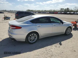 2019 Ford Fusion SE with VIN 3FA6P0HD7KR113434, listed as a Copart auction lot 48719045 with 127,883 mi miles and Salvage Title. Bid and sale history available at carsss.com. Image 3.