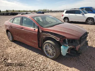 2014 Ford Fusion SE Hybrid with VIN 3FA6P0LU3ER366682, listed as a Copart auction lot 44687185 with 60,440 mi miles and Salvage Title. Bid and sale history available at DreamBid. Image 4.