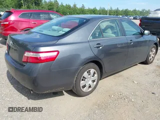 2007 Toyota Camry CE z VIN 4T1BE46K17U086895, wystawiony jako IAAI lot #42486025 z przebiegiem 136 942 mil mil oraz . Historia ofert i sprzedaży dostępna na DreamBid. Obrazek 4.
