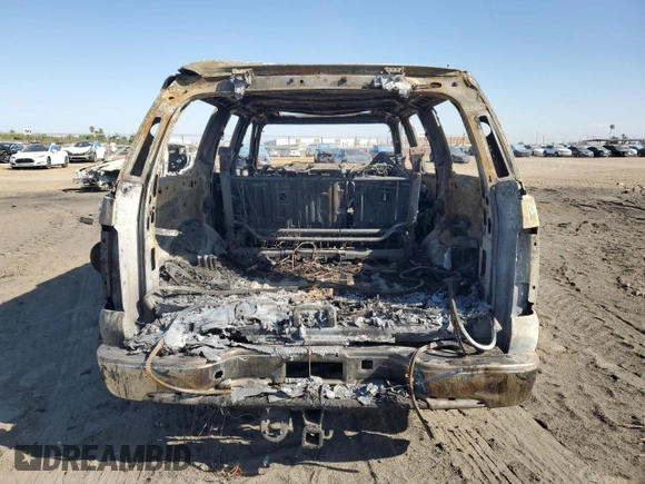 2001 GMC Yukon XL SLE with VIN 3GKFK16T61G189749, listed as a Copart auction lot 72585034 with Not Provided miles and Non Repairable. Bid and sale history available at carsss.com. Image 6.