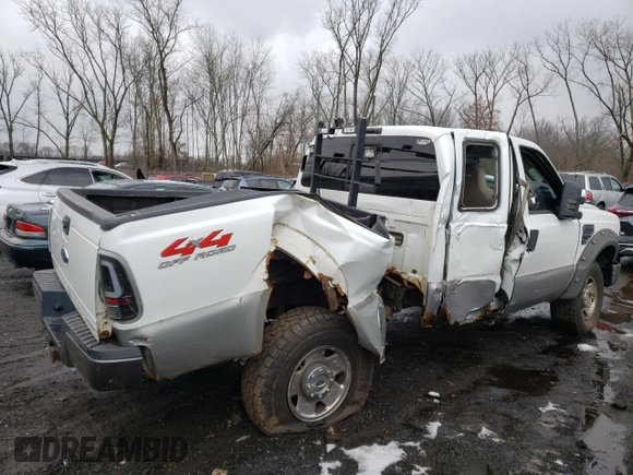 2008 Ford Super Duty F-250 SRW XL with VIN 1FTSX21518EB17725, listed as a Copart auction lot 82667804 with 164,929 mi miles and Salvage Title. Bid and sale history available at carsss.com. Image 3.