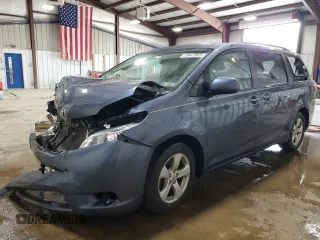 2017 Toyota Sienna LE Auto Access Seat with VIN 5TDKZ3DCXHS780666, listed as a Copart auction lot 53842955 with 111,757 mi miles and Salvage Title. Bid and sale history available at carsss.com. Image 1.