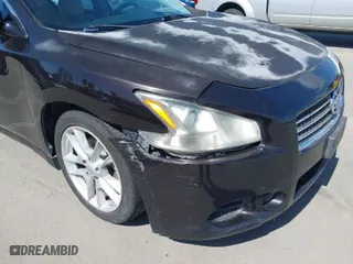 2011 Nissan Maxima 3.5 S with VIN 1N4AA5AP3BC811423, listed as a IAAI auction lot 41955977 with 158,356 mi miles. Bid and sale history available at carsss.com. Image 6.