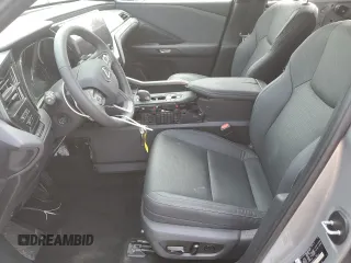 2024 Lexus TX 350 z VIN 5TDAAAB63RS004918, wystawiony jako Copart lot #55462145 z przebiegiem 1 751 mil mil oraz Szkoda całkowita • Salvage title. Historia ofert i sprzedaży dostępna na DreamBid. Obrazek 7.