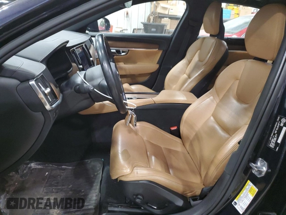 2017 Volvo S90 Inscription with VIN YV1A22ML5H1017441, listed as a Copart auction lot 52323535 with 73,951 mi miles and Clean Title. Bid and sale history available at carsss.com. Image 7.