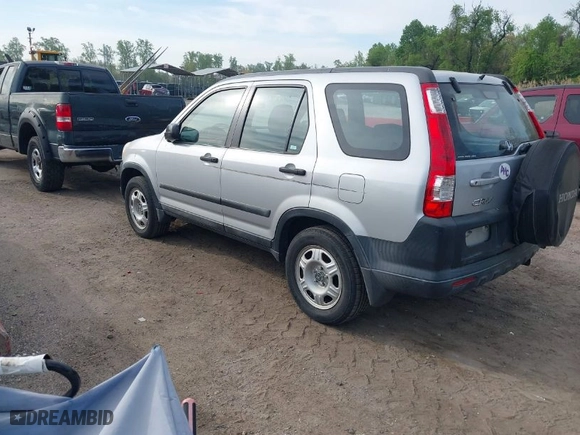 2005 Honda CR-V LX with VIN SHSRD78595U321847, listed as a IAAI auction lot 42099841 with 212,423 mi miles. Bid and sale history available at carsss.com. Image 3.