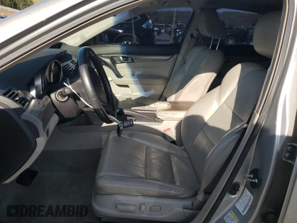 2010 Acura TL Technology z VIN 19UUA8F53AA009532, wystawiony jako Copart lot #51294875 z przebiegiem 147 919 mil mil oraz Szkoda całkowita • Salvage title. Historia ofert i sprzedaży dostępna na DreamBid. Obrazek 7.