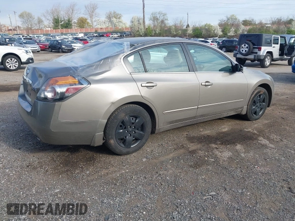 2008 Nissan Altima 2.5 S with VIN 1N4AL21E88N424645, listed as a IAAI auction lot 41985862 with 213,191 mi miles. Bid and sale history available at carsss.com. Image 4.