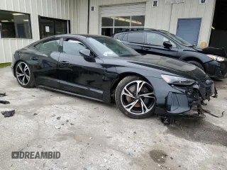 2024 Audi e-tron GT Premium Plus z VIN WAUCJBFW6R7001964, wystawiony jako Copart lot #44019705 z przebiegiem Nie podano mil oraz Czysty tytuł • Clean title. Historia ofert i sprzedaży dostępna na DreamBid. Obrazek 4.