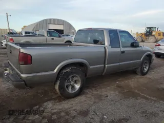 2001 Chevrolet S-10 LS with VIN 1GCCS19581K162217, listed as a Copart auction lot 79950614 with 200,950 mi miles and Salvage Title. Bid and sale history available at DreamBid. Image 3.