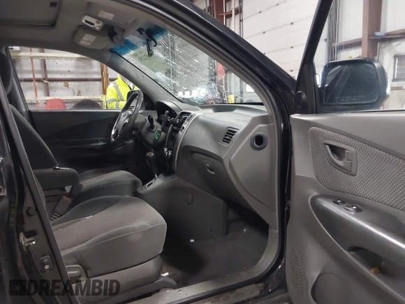 2007 Hyundai Tucson SE with VIN KM8JN12D07U568047, listed as a IAAI auction lot 41932254 with 160,052 mi miles. Bid and sale history available at carsss.com. Image 5.
