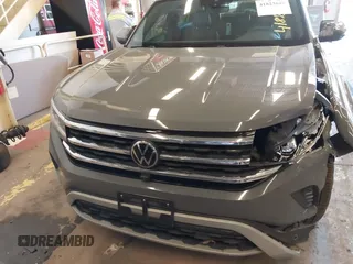2021 Volkswagen Atlas SEL Premium with VIN 1V2TE2CA8MC207933, listed as a IAAI auction lot 41823640 with 64,425 mi miles and . Bid and sale history available at DreamBid. Image 12.