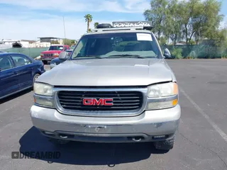 2005 GMC Yukon XL SLT with VIN 1GKFK16Z95J155393, listed as a IAAI auction lot 41929213 with 206,876 mi miles. Bid and sale history available at carsss.com. Image 6.