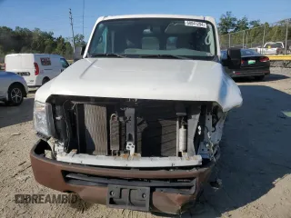 2017 Nissan NV Cargo S z VIN 1N6BF0KM4HN801758, wystawiony jako Copart lot #68841294 z przebiegiem 133 920 mil mil oraz Szkoda całkowita • Salvage title. Historia ofert i sprzedaży dostępna na DreamBid. Obrazek 5.