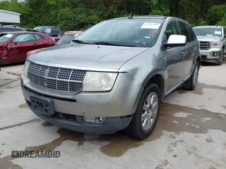 2008 Lincoln MKX with VIN 2LMDU68C58BJ11726, listed as a IAAI auction lot 42146388 with 146,293 mi miles. Bid and sale history available at carsss.com. Image 2.