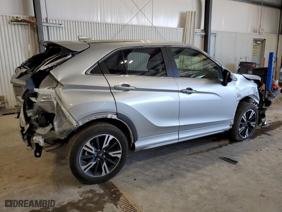 2024 Mitsubishi Eclipse Cross SE with VIN JA4ATWAA6RZ009620, listed as a Copart auction lot 51853615 with 10,646 mi miles and Salvage Title. Bid and sale history available at carsss.com. Image 3.