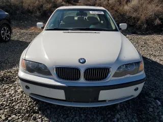2004 BMW 3 Series 330xi with VIN WBAEW53474PN32887, listed as a Copart auction lot 47210685 with 112,618 mi miles and Salvage Title. Bid and sale history available at carsss.com. Image 5.