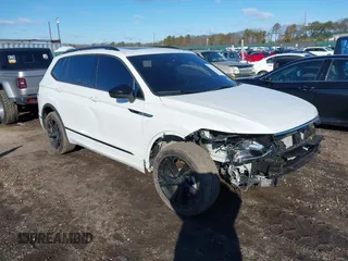 2024 Volkswagen Tiguan SE R-Line Black с VIN 3VV8B7AX1RM060317, выставлен на аукционе IAAI как лот 41580413 с пробегом 13 421 миль миль и . История ставок и продаж доступна на DreamBid. Изображение 1.