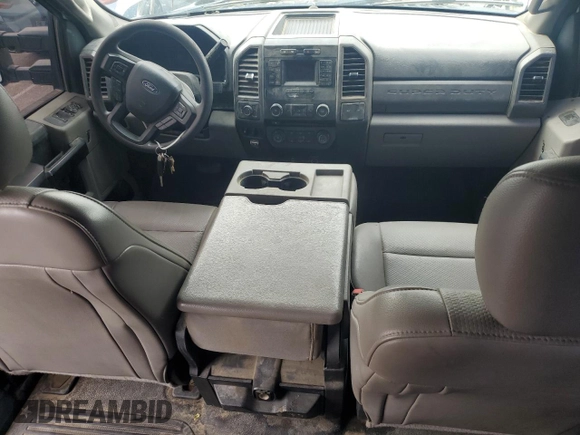 2018 Ford F-250 XL z VIN 1FT7W2BT6JEC26399, wystawiony jako Copart lot #55043405 z przebiegiem 145 554 mil mil oraz Szkoda całkowita • Salvage title. Historia ofert i sprzedaży dostępna na DreamBid. Obrazek 8.