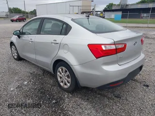 2013 Kia Rio EX z VIN KNADN4A32D6310234, wystawiony jako IAAI lot #42518870 z przebiegiem 125 605 mil mil oraz . Historia ofert i sprzedaży dostępna na DreamBid. Obrazek 3.