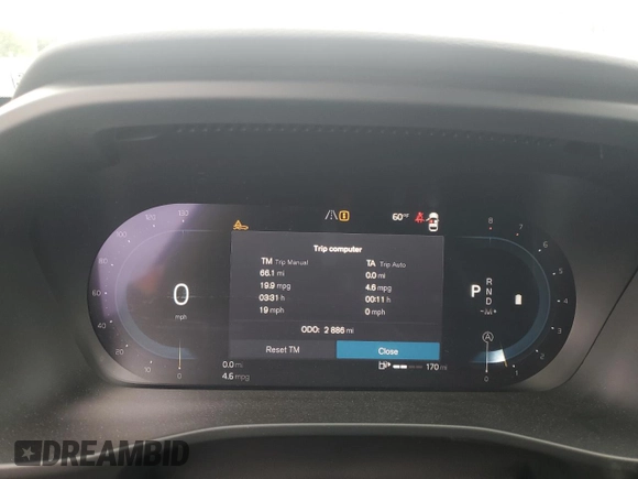 2025 Volvo XC40 Plus Bright Theme with VIN YV4L12UE8S2505476, listed as a Copart auction lot 59005825 with 2,886 mi miles and Clean title. Bid and sale history available at DreamBid. Image 9.