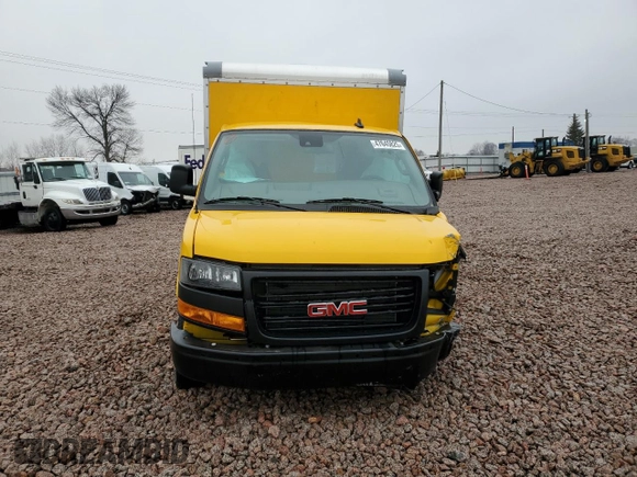 2024 GMC Savana z VIN 1GD07RFP4R1176136, wystawiony jako Copart lot #47645825 z przebiegiem Nie podano mil oraz Szkoda całkowita • Salvage title. Historia ofert i sprzedaży dostępna na DreamBid. Obrazek 5.