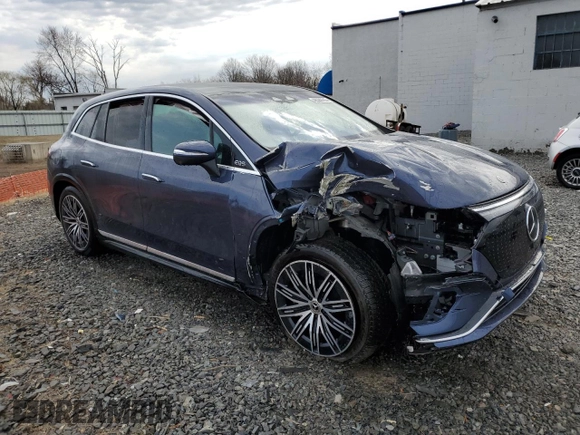 2023 Mercedes-Benz EQS 580 z VIN 4JGDM4EB1PA005571, wystawiony jako Copart lot #48388705 z przebiegiem Nie podano mil oraz Szkoda całkowita • Salvage title. Historia ofert i sprzedaży dostępna na DreamBid. Obrazek 4.