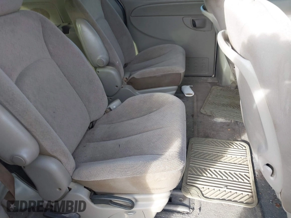 2003 Dodge Grand Caravan with VIN 2D4GP44323R262041, listed as a IAAI auction lot 41745245 with 171,935 mi miles and . Bid and sale history available at DreamBid. Image 8.